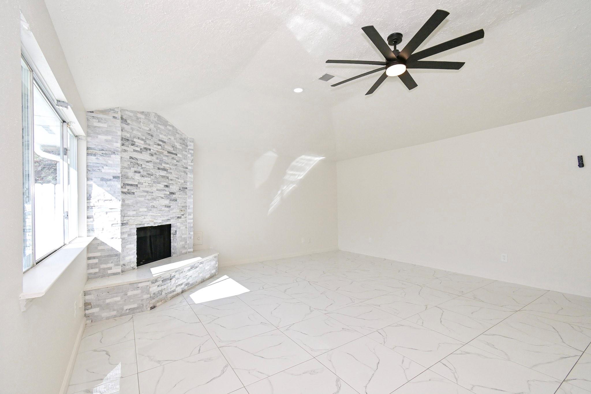 15427 Evergreen Place Drive