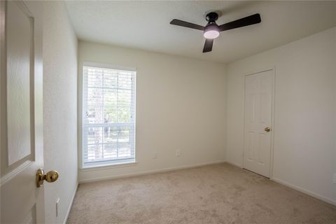 Tiny photo for 14334 Little Willow Walk, Houston, TX 77062 (MLS # 77616420)
