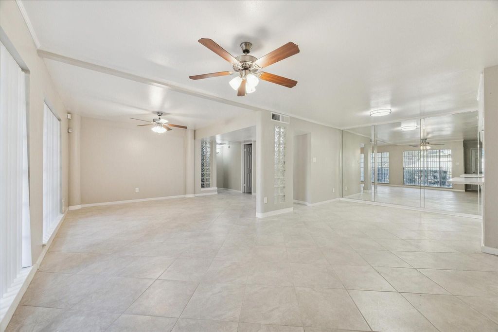 Photo of 2609 Marilee Lane #1, Houston, TX 77057 (MLS # 21468043)