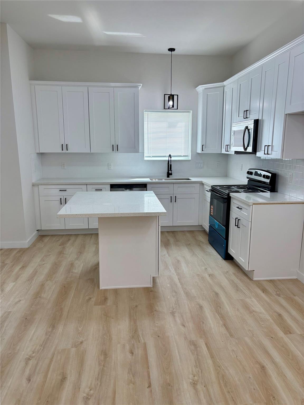 9711 Pelsey A-B Street A
