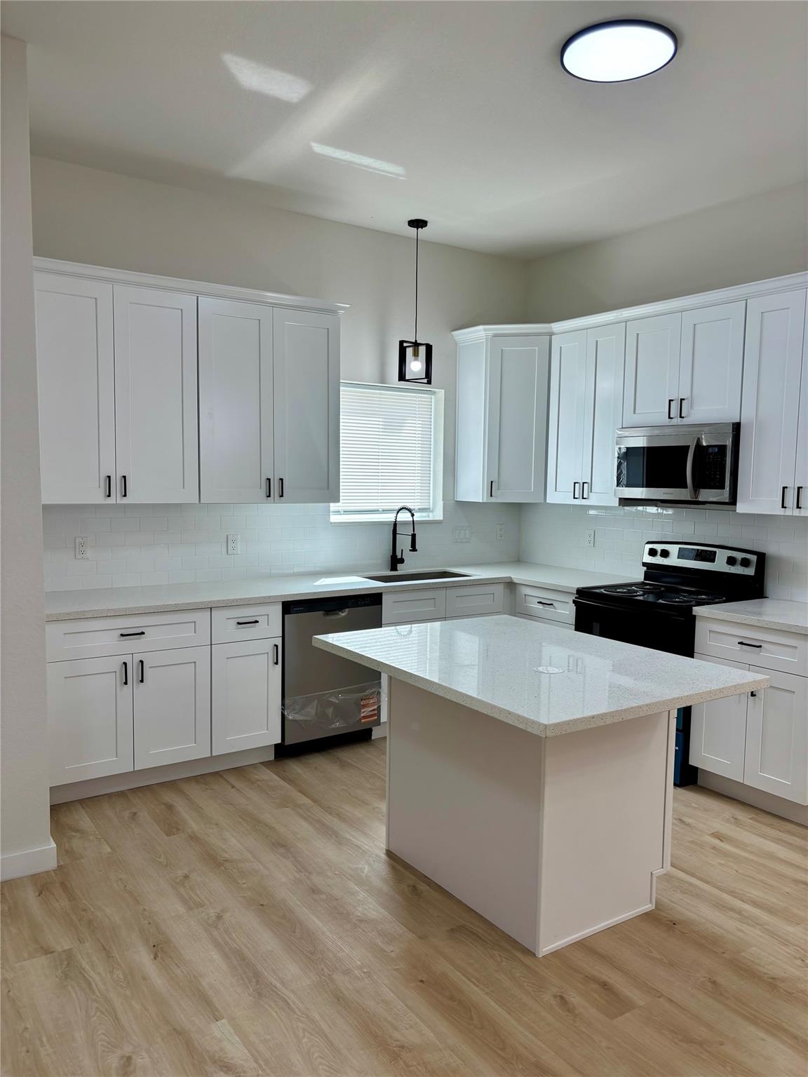 9711 Pelsey A-B Street A