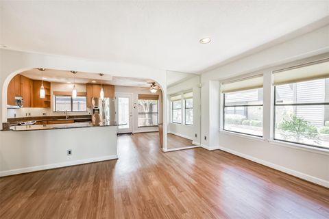 Photo of 2601 S Braeswood Boulevard #105, Houston, TX 77025 (MLS # 91002985)