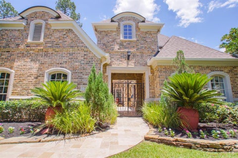 Photo of 6 W Monteagle Circle, The Woodlands, TX 77382 (MLS # 71376667)