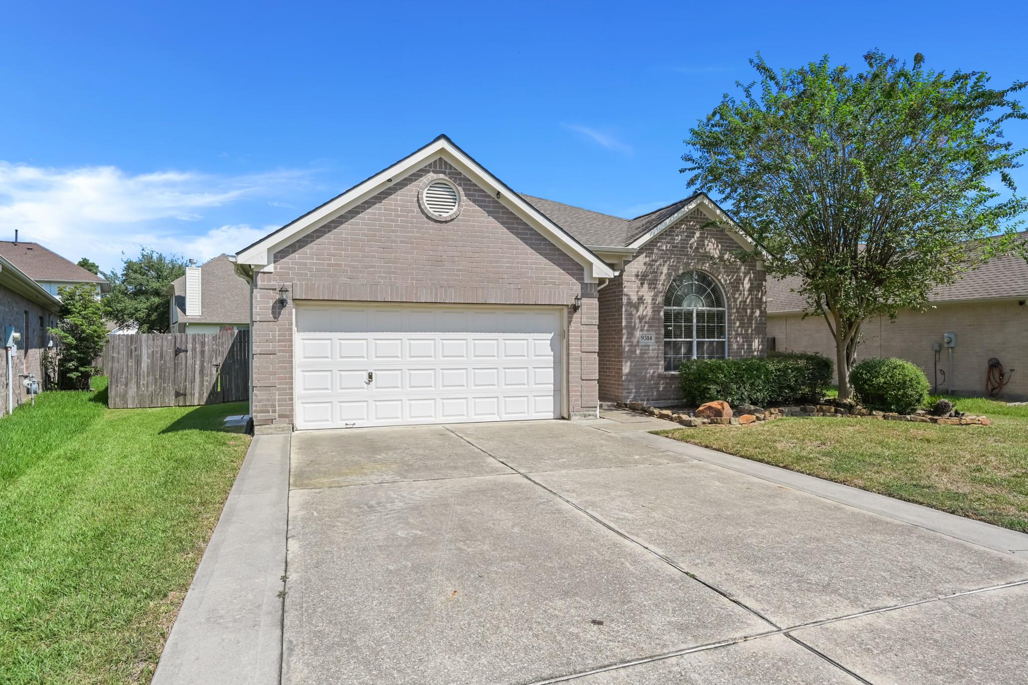 9314 E Lakeside Drive