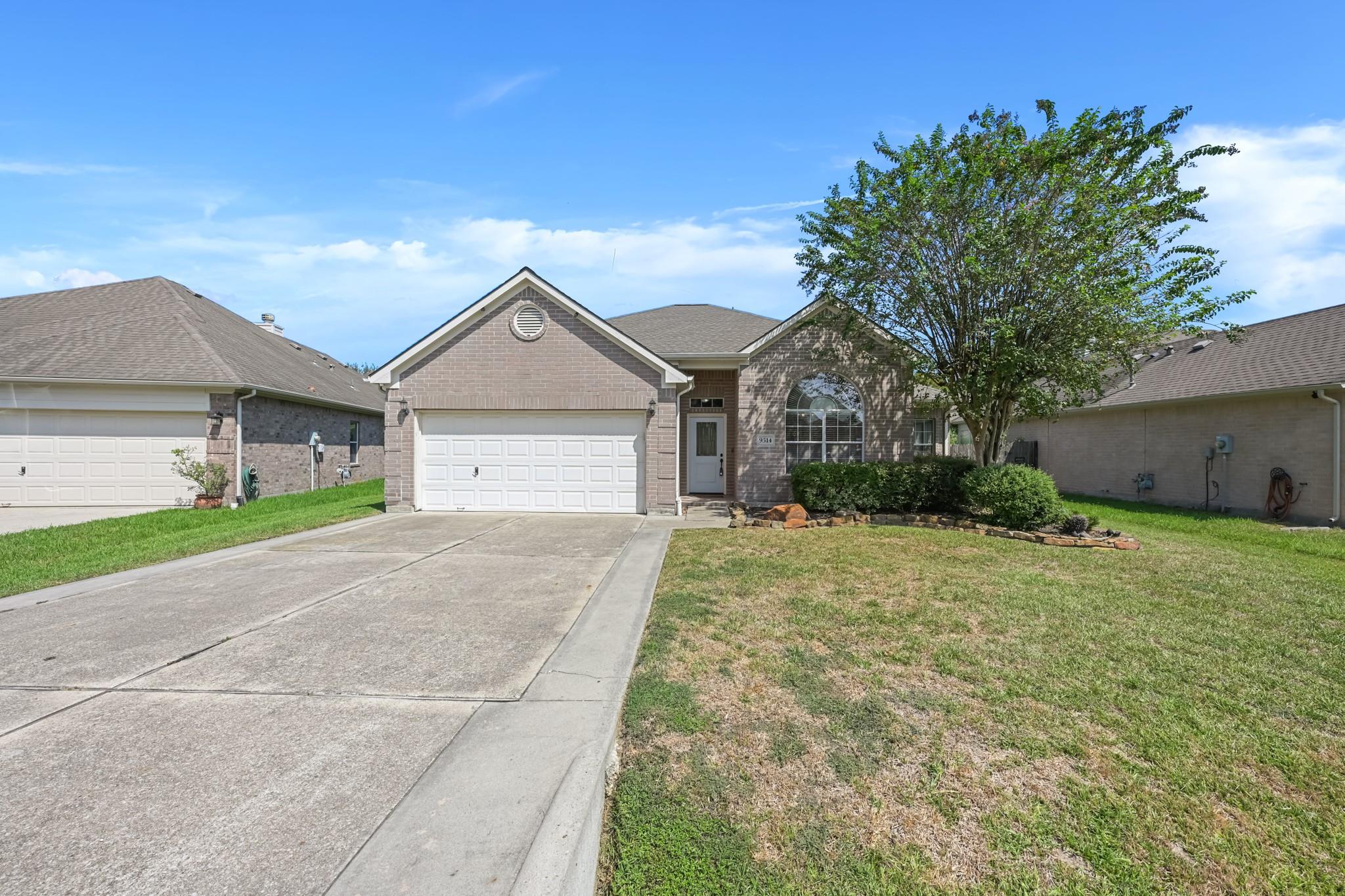 9314 E Lakeside Drive