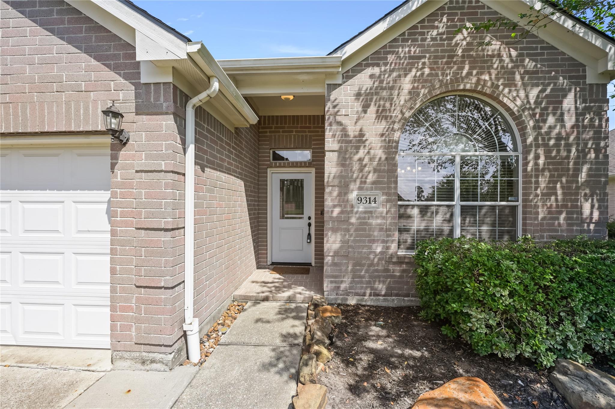 9314 E Lakeside Drive