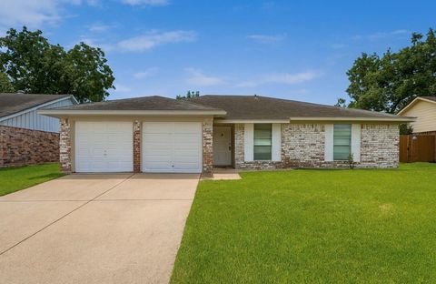 9811 Mango Street Houston TX 77075