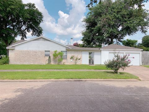 Tiny photo for 8902 Sharpview Drive, Houston, TX 77036 (MLS # 92244814)