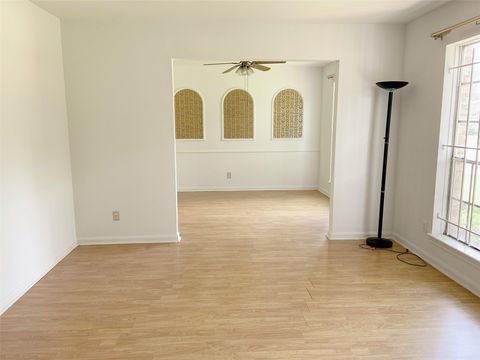 Tiny photo for 8902 Sharpview Drive, Houston, TX 77036 (MLS # 92244814)