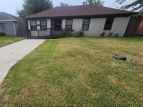 Photo of 8755 Pattibob Street, Houston, TX 77029 (MLS # 45216189)
