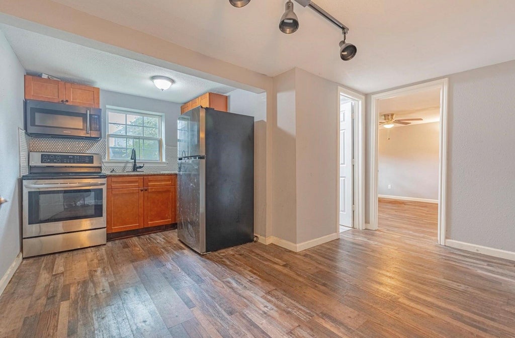 Photo of 4206 Walker Street #B, Houston, TX 77023 (MLS # 86326908)