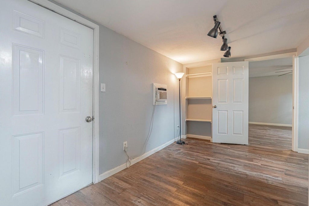 Photo of 4206 Walker Street #B, Houston, TX 77023 (MLS # 86326908)