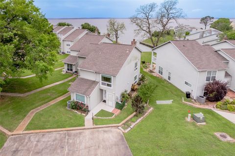 Townhouse For Sale - 400 Echo Lane #27<br/> Livingston, TX 77351
