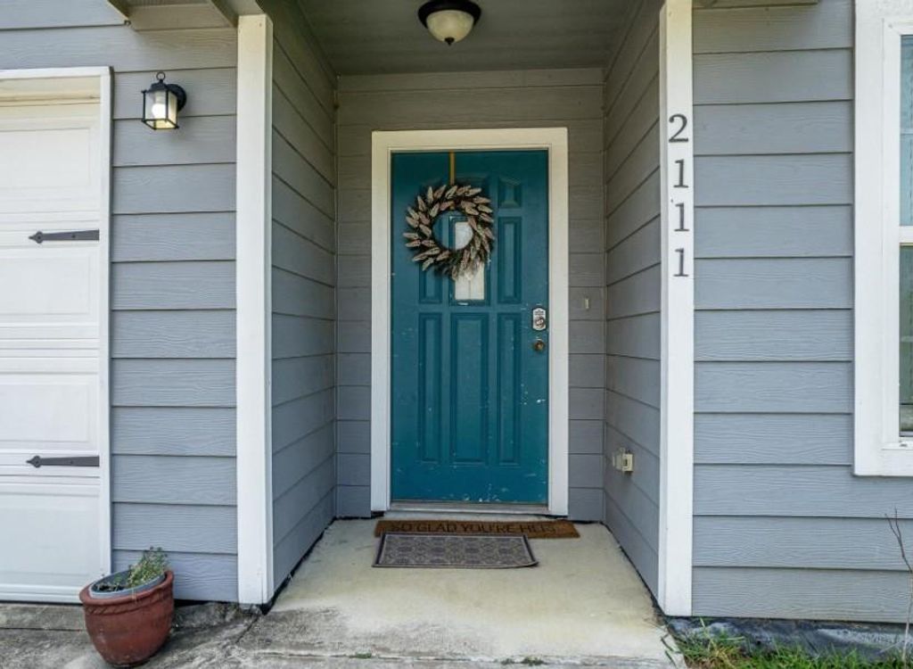 Photo of 2111 W Gulf Street, Baytown, TX 77520 (MLS # 38079904)