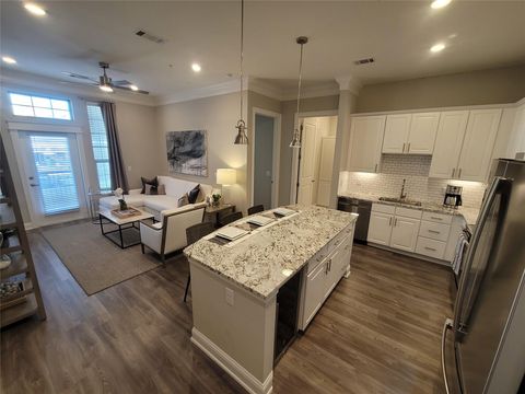 Photo of 2111 Austin Street #330, Houston, TX 77002 (MLS # 22225197)