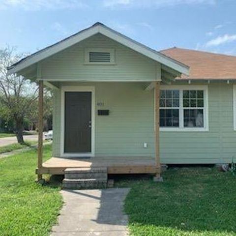 Photo of 401 N Jones Street, Baytown, TX 77520 (MLS # 68766581) Photo of 401 N Jones Street, Baytown, TX 77520 (MLS # 68766581)