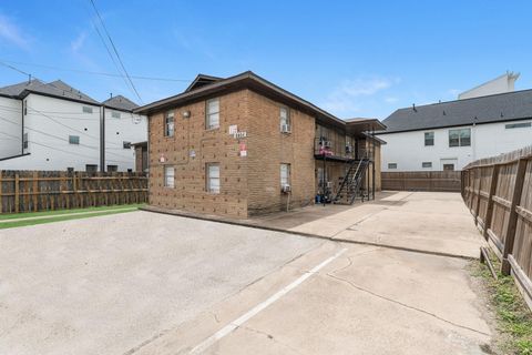 Photo of 2806 Delano Street #4, Houston, TX 77004 (MLS # 10250517) Photo of 2806 Delano Street #4, Houston, TX 77004 (MLS # 10250517)