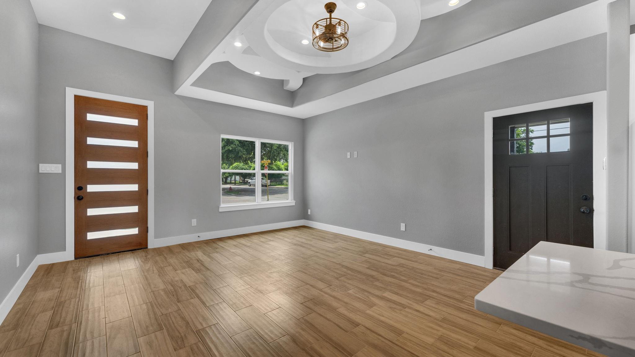 1401 N Main Street