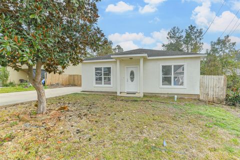 Photo of 16913 W Juneau, Montgomery, TX 77316 (MLS # 28804617)