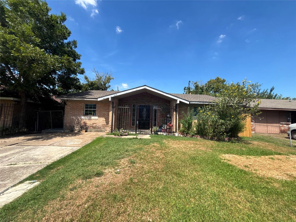 Photo of 3115 Hartsville Rd RD, Houston, TX 77051 (MLS # 20107208)