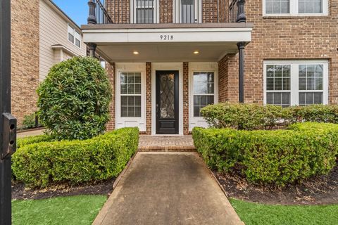 Photo of 921 W 19th Street #B, Houston, TX 77008 (MLS # 91589466)