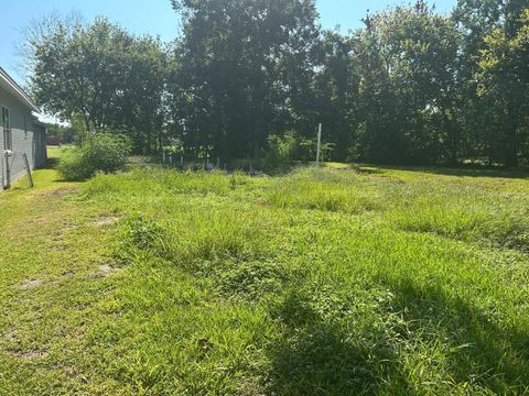 Photo of 2605 Avenue A, Bay City, TX 77414 (MLS # 15378127) Photo of 2605 Avenue A, Bay City, TX 77414 (MLS # 15378127)