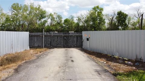 Photo of 7314 Philibert Lane, Houston, TX 77028 (MLS # 60898680)