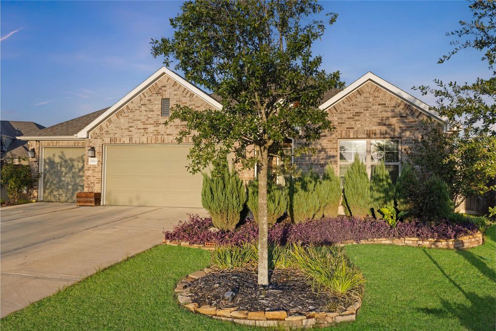 Photo of 19003 Yellowstone Landing Ct Ct, Cypress, TX 77433 (MLS # 24303373)