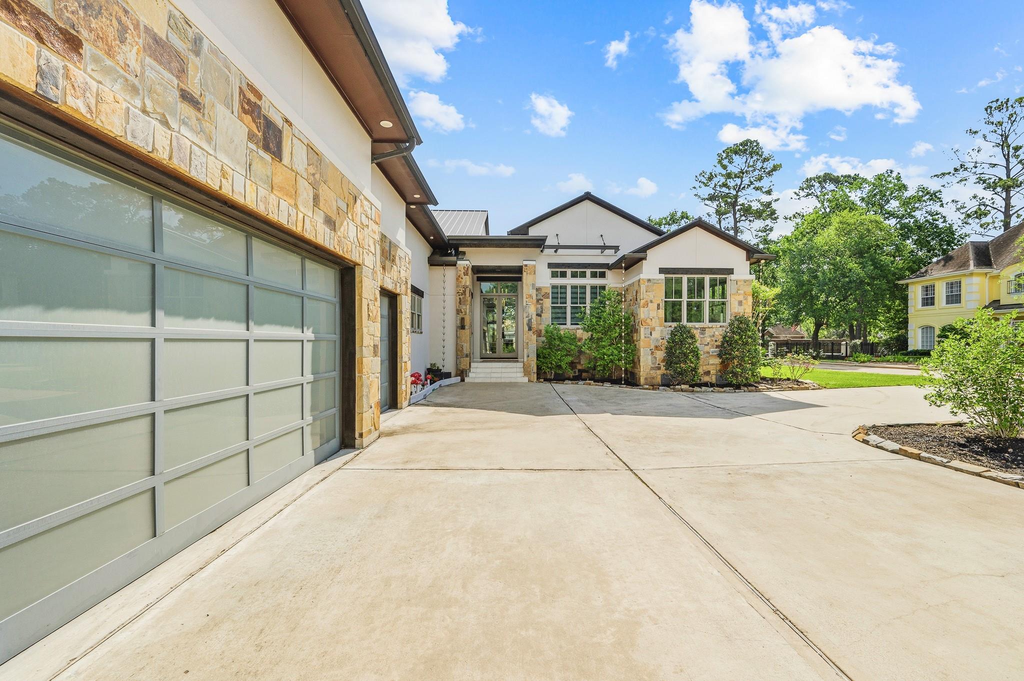 5 W Shady Lane D