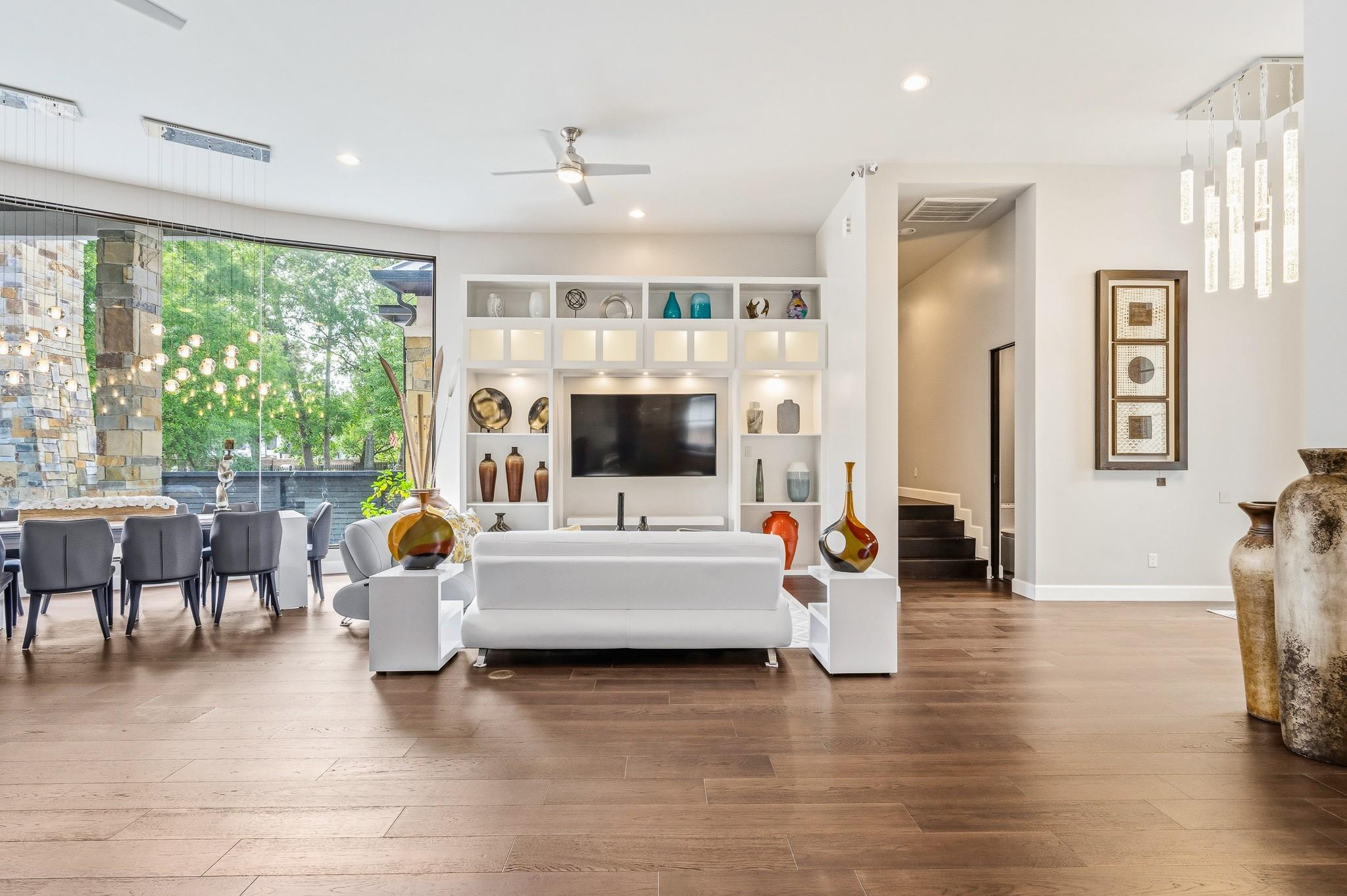 5 W Shady Lane D