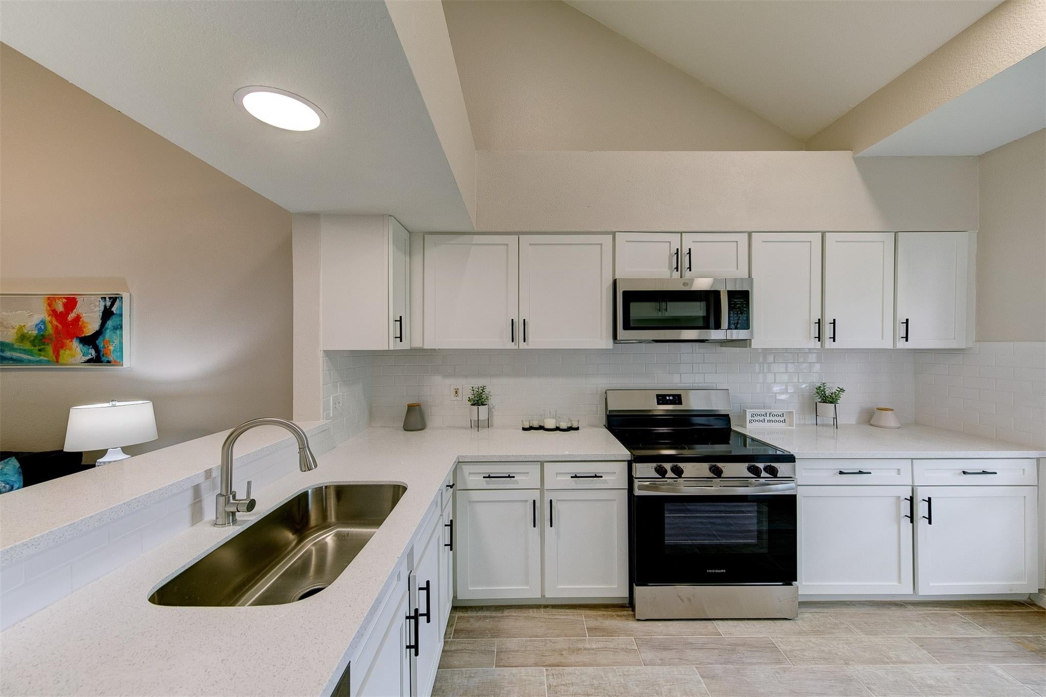 4144 Greystone Way 201