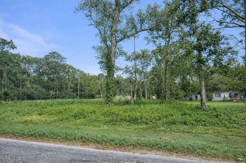 Photo of 204 County Road 6477, Dayton, TX 77535 (MLS # 87536180)