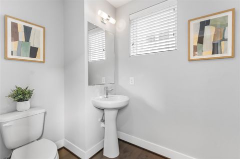 Tiny photo for 8409 Hempstead Road #H, Houston, TX 77008 (MLS # 52695732)