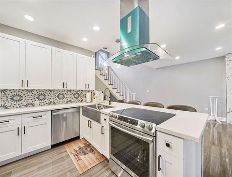 Photo of 15137 Kimberley Court, Houston, TX 77079 (MLS # 69551355)