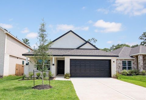 Photo of 16912 Hazelnut Drive, Conroe, TX 77302 (MLS # 42705779)