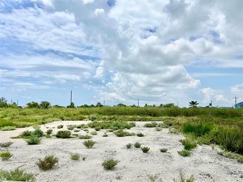 Photo of 1205 W Canal, Crystal Beach, TX 77650 (MLS # 94764322)