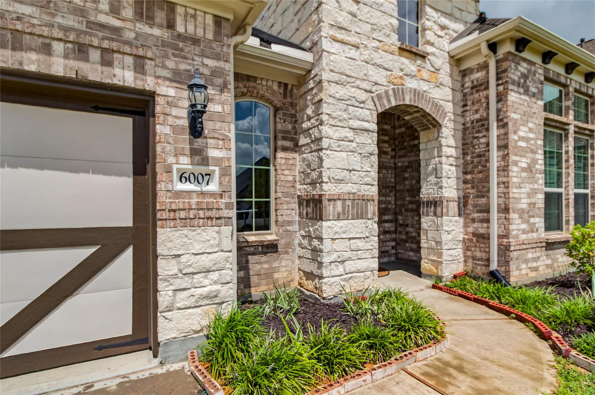 6007 Marsh Lake Court