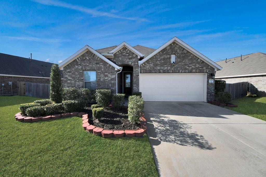 20206 Laila Manor Lane