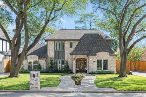 Photo of 511 Anchorage Lane, Houston, TX 77079 (MLS # 5441813)
