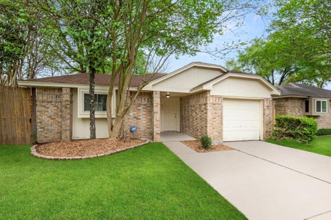 Photo of 2530 Spring Dusk Lane, Spring, TX 77373 (MLS # 6427748)