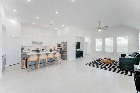 Photo of 27015 Sun Beam Bend Lane, Katy, TX 77493 (MLS # 56025401)