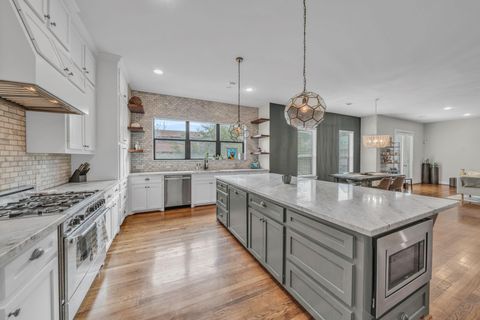 Photo of 1509 Parker Street, Houston, TX 77007 (MLS # 52375809)