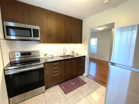 Photo of 4334 Jefferson Street #1/2, Houston, TX 77023 (MLS # 95605677)