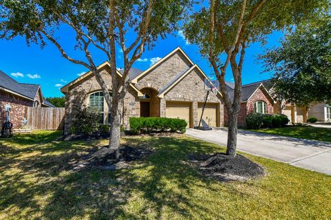 Photo of 2822 Whispering Creek, Fresno, TX 77545 (MLS # 52843599)