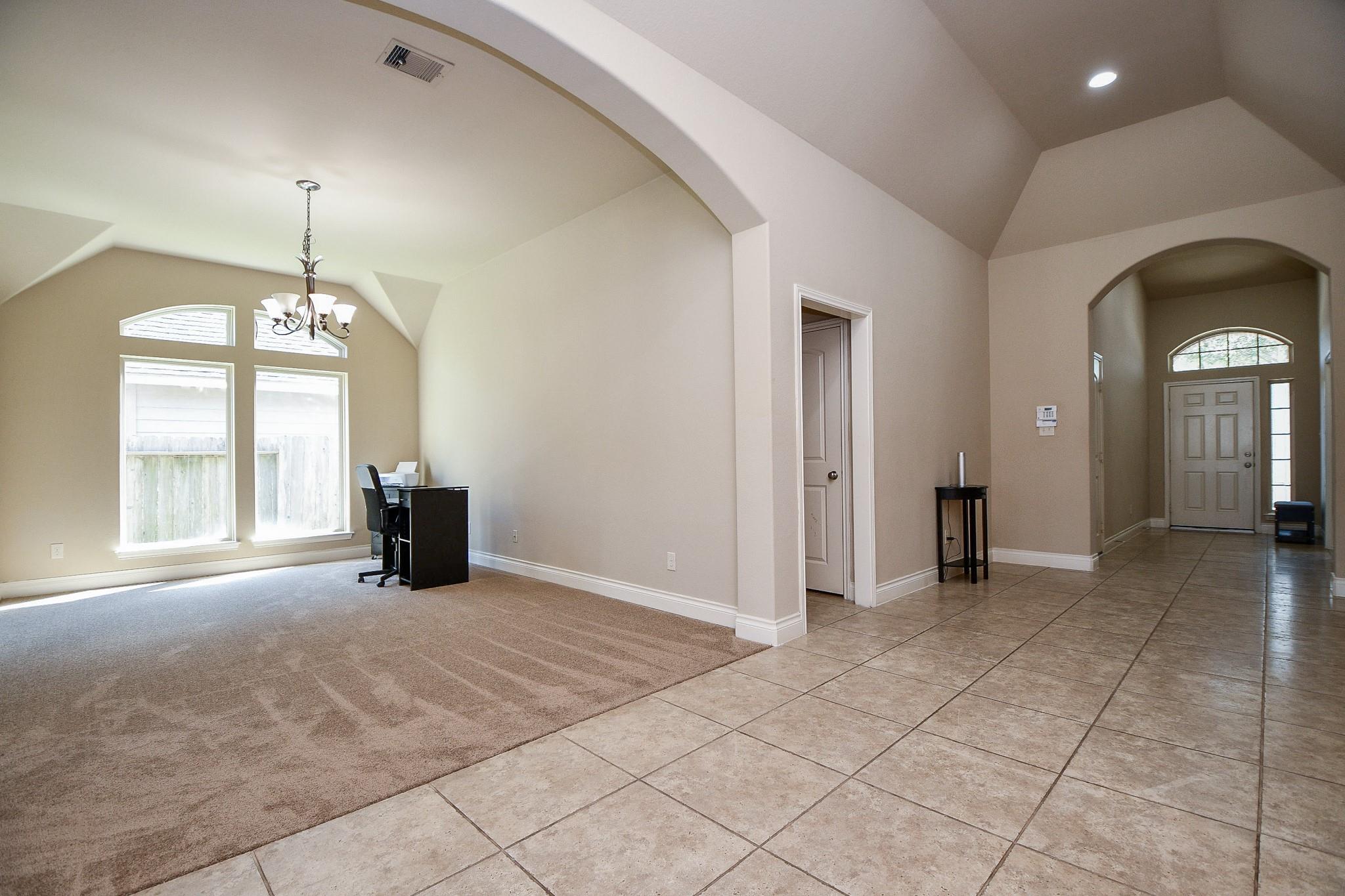2822 Whispering Creek