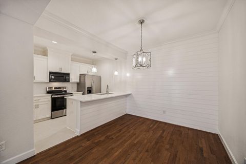 11711 Memorial Drive 127 Houston TX 77024