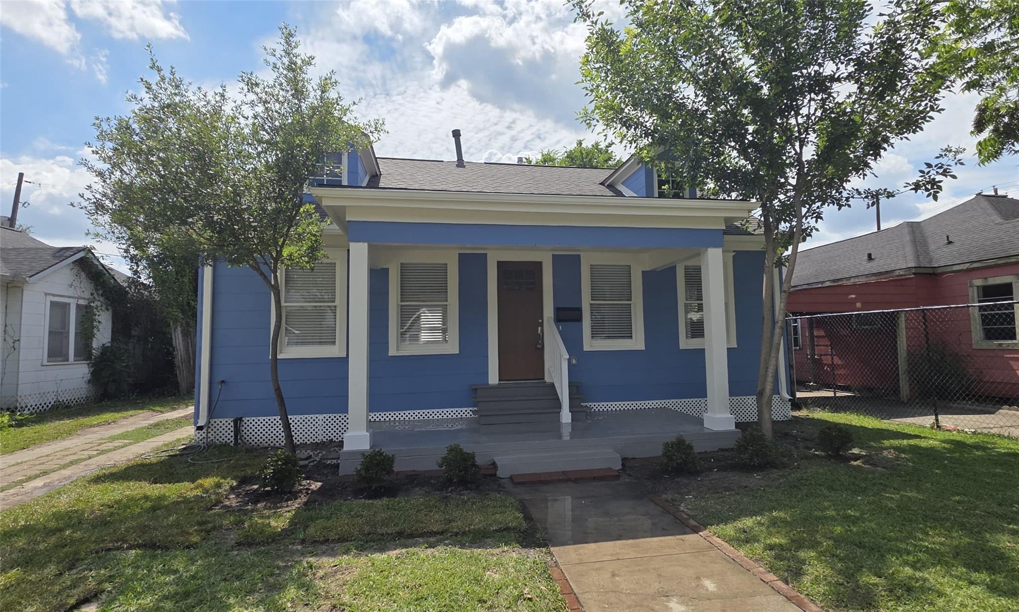 2827 Robertson Street