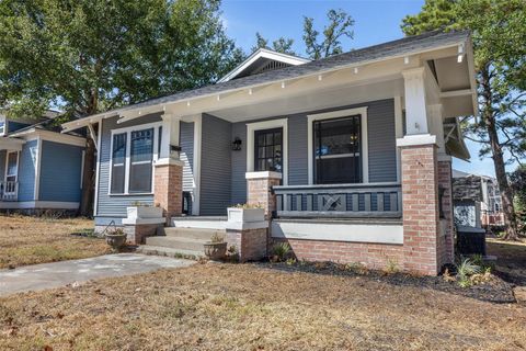 Photo of 307 E Academy Street, Brenham, TX 77833 (MLS # 46103691) Photo of 307 E Academy Street, Brenham, TX 77833 (MLS # 46103691)