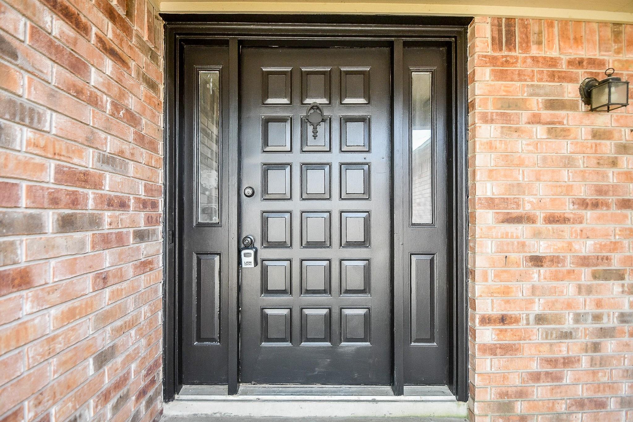 7002 Redwood Falls Drive