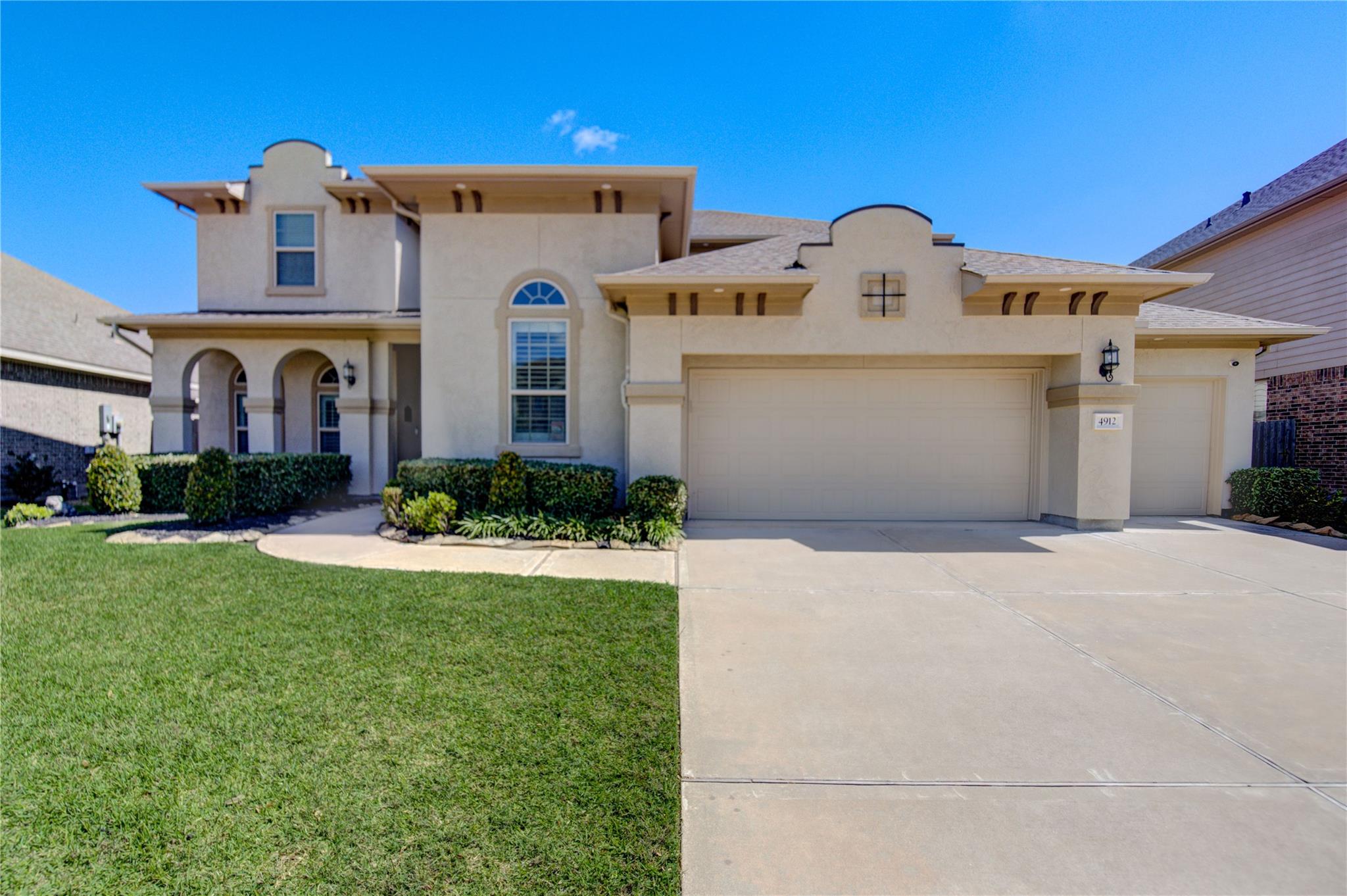 4912 Isla Canela Lane